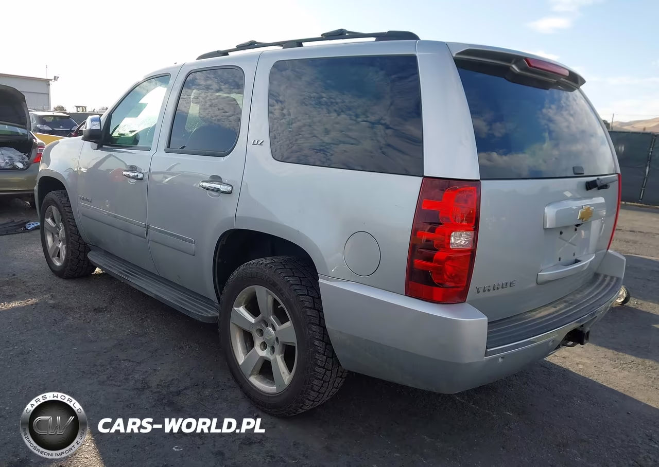 2013 Chevrolet Tahoe Ltz VIN:1GNSKCE07DR331079 - 3