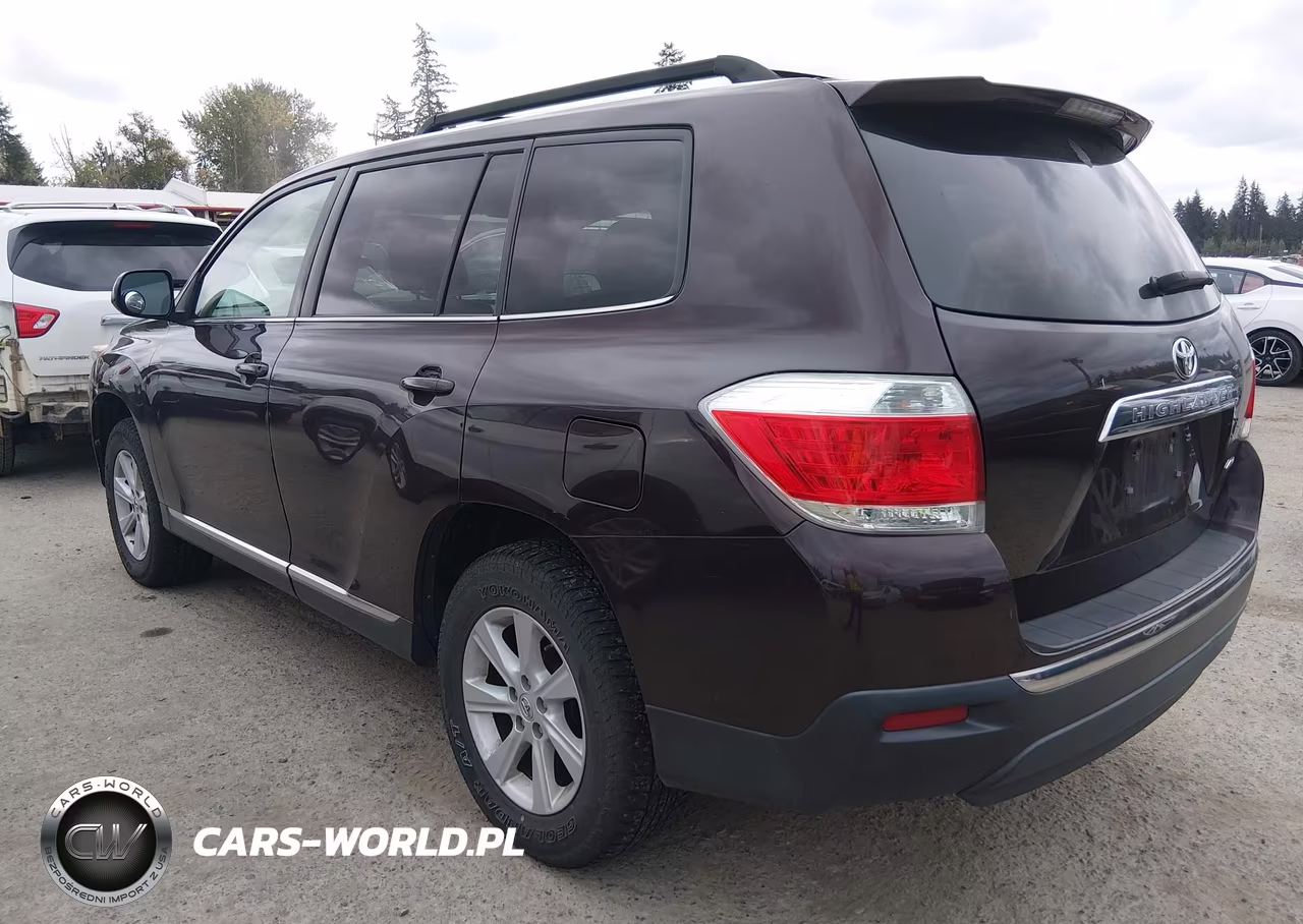 2013 Toyota Highlander Base V6 VIN:5TDBK3EH2DS193001 - 3