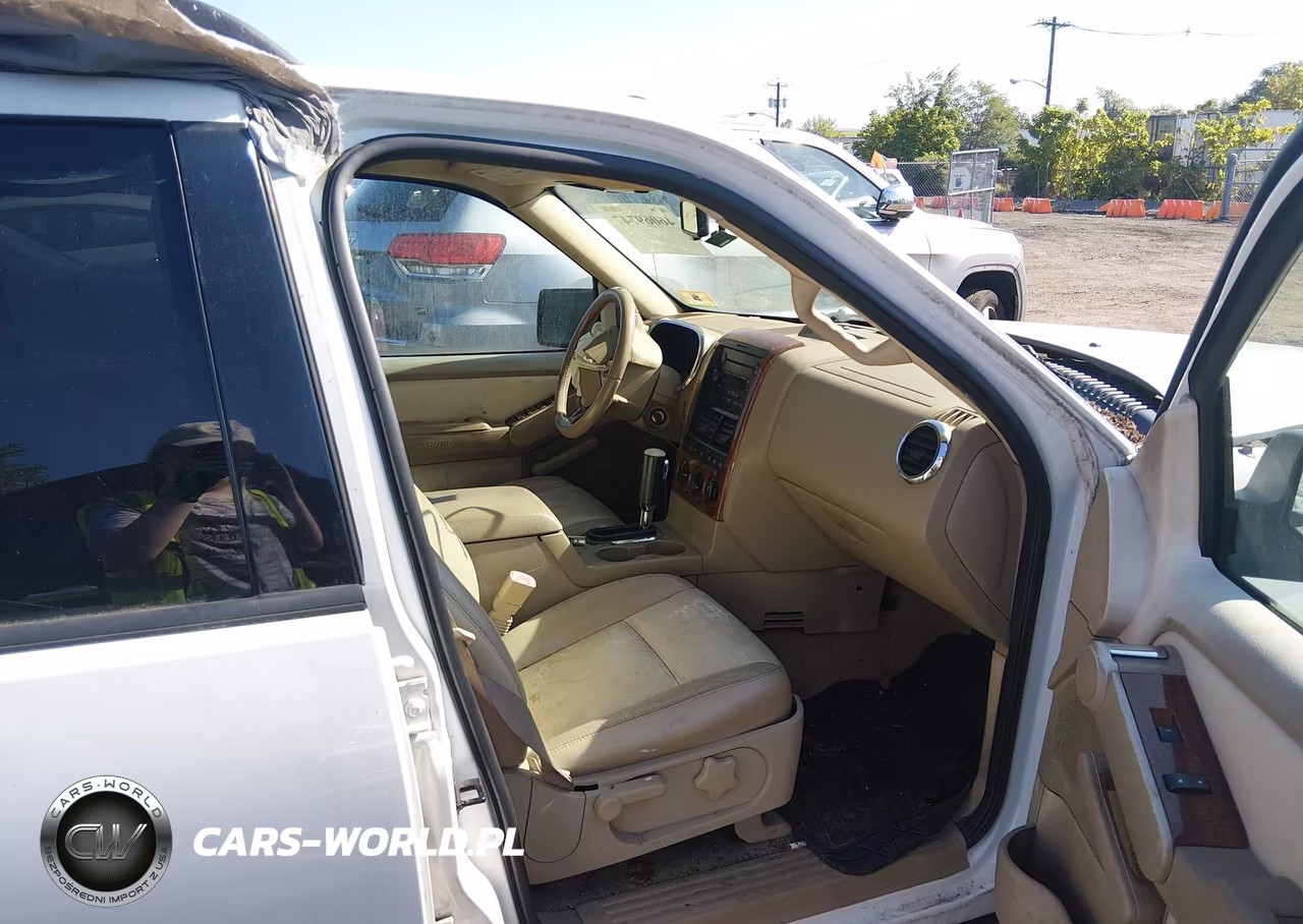 2007 Ford Explorer Eddie Bauer VIN:1FMEU74E37UB81036 - 5