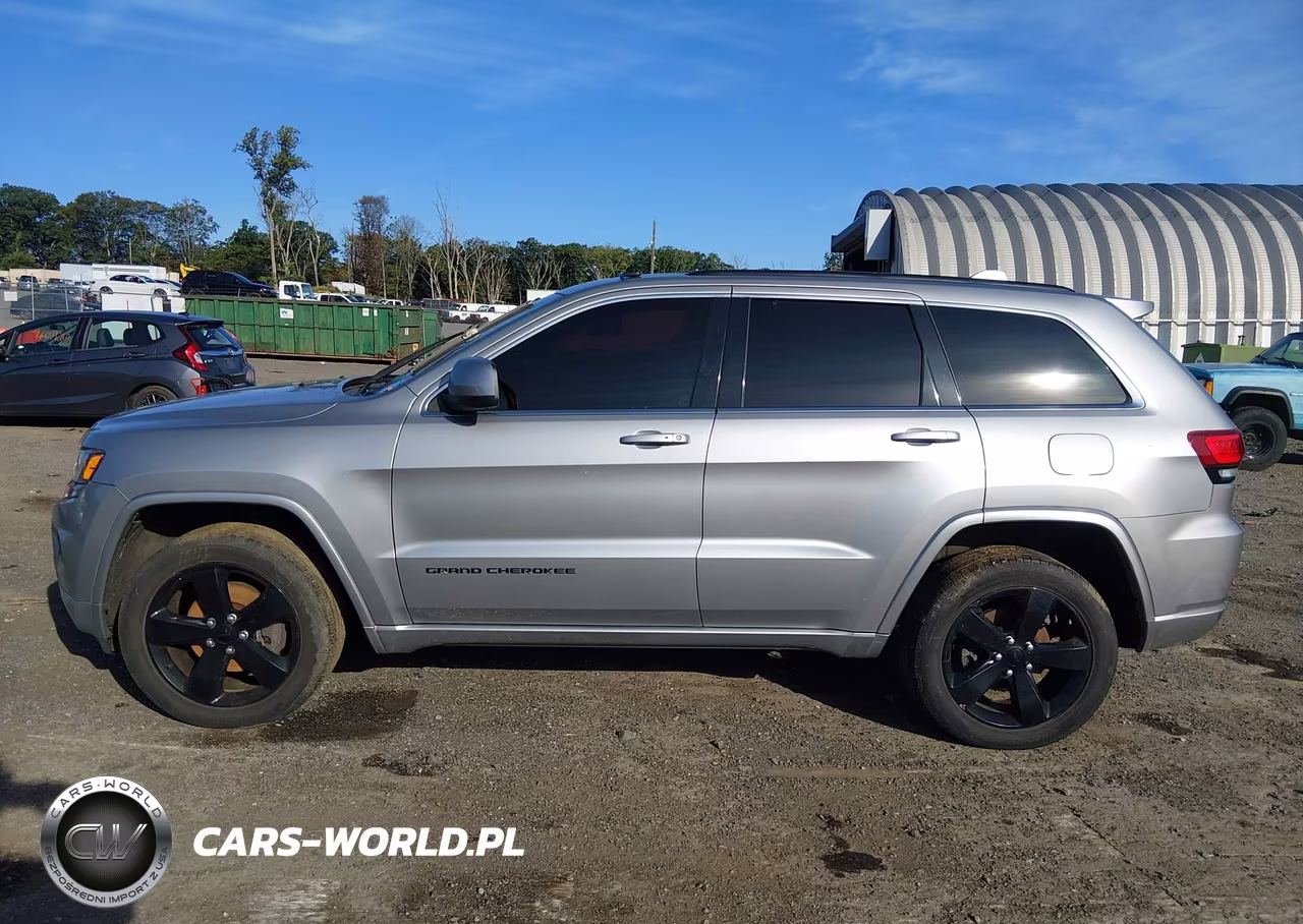 2015 Jeep Grand Cherokee Altitude VIN:1C4RJFAG6FC893382 - 14