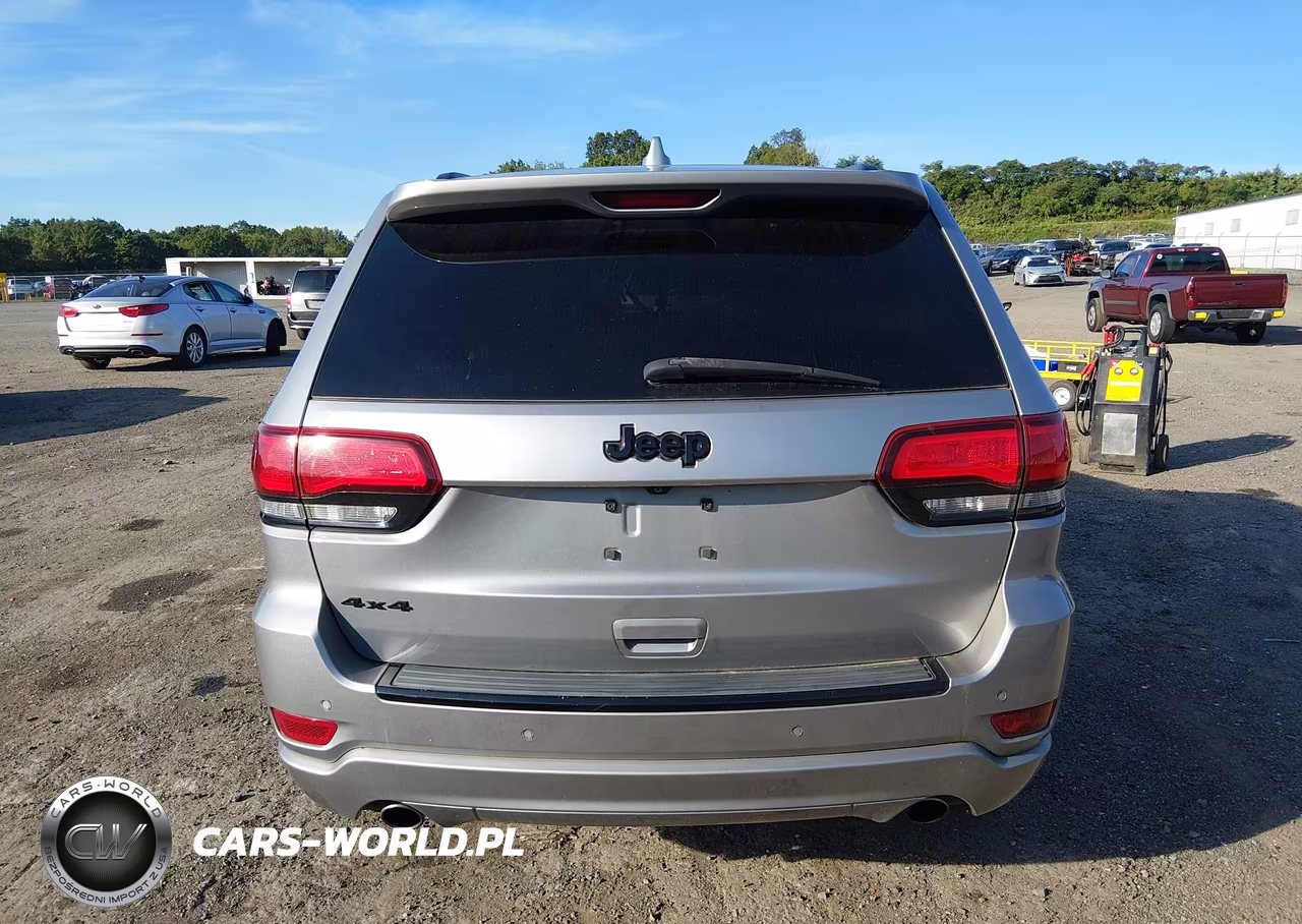 2015 Jeep Grand Cherokee Altitude VIN:1C4RJFAG6FC893382 - 16