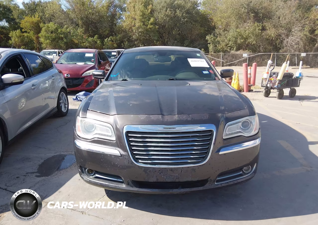 2013 Chrysler 300 Motown VIN:2C3CCAAG1DH588342 - 6