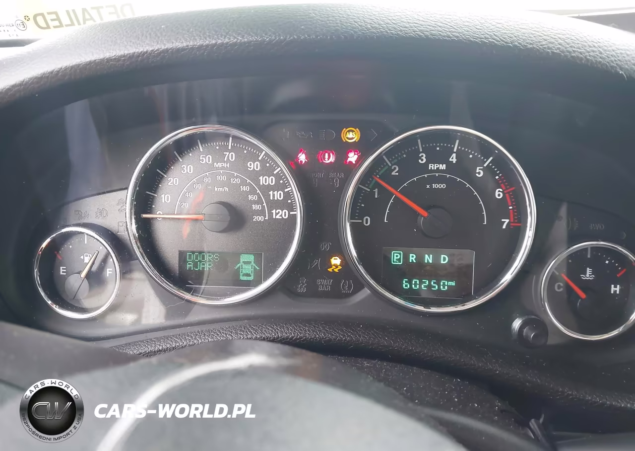 2017 Jeep Wrangler Unlimited Sahara VIN:1C4BJWEG1HL542555 - 7