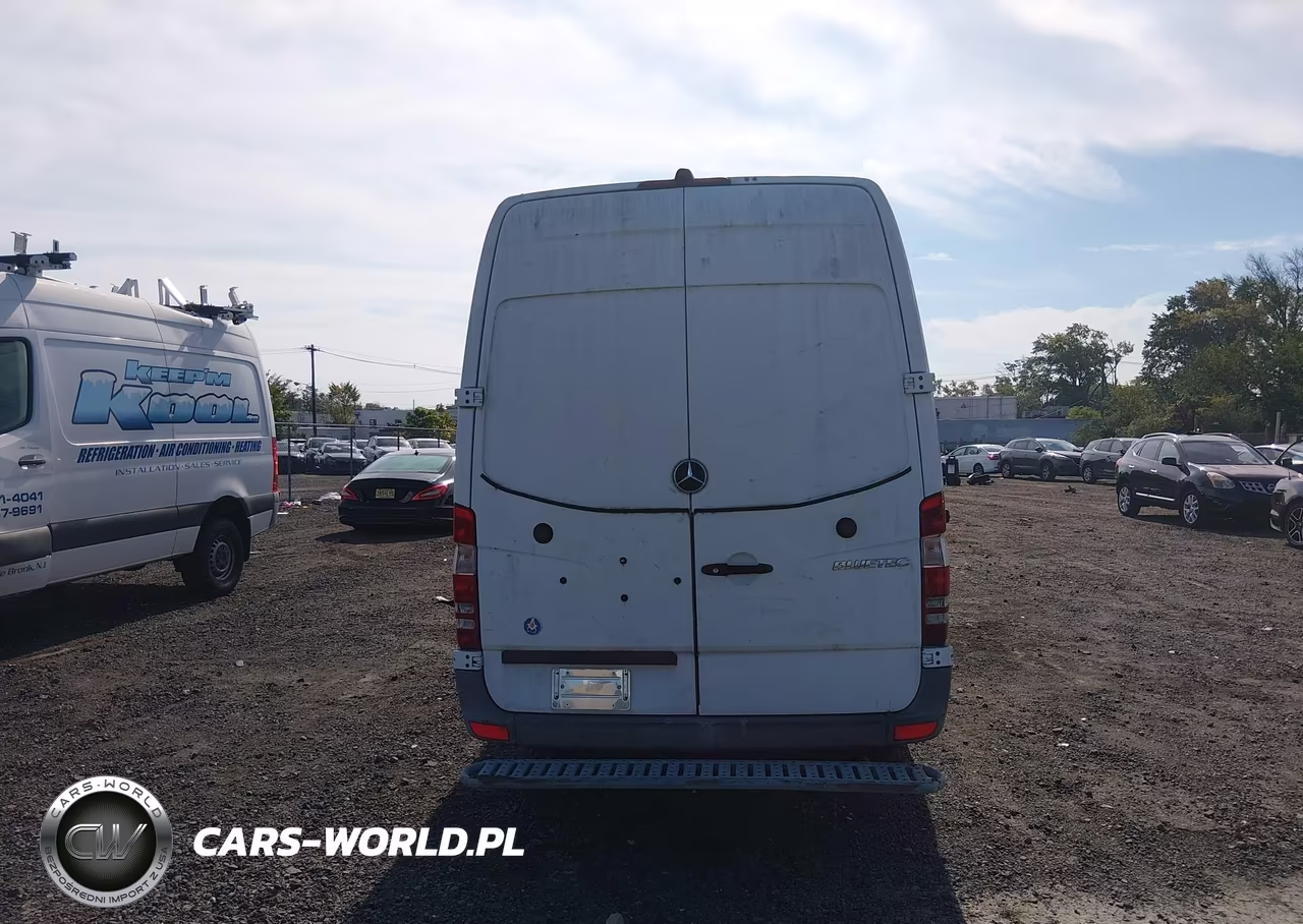 2011 Mercedes-Benz Sprinter 2500 High Roof VIN:WD3PE8CBXB5564590 - 16