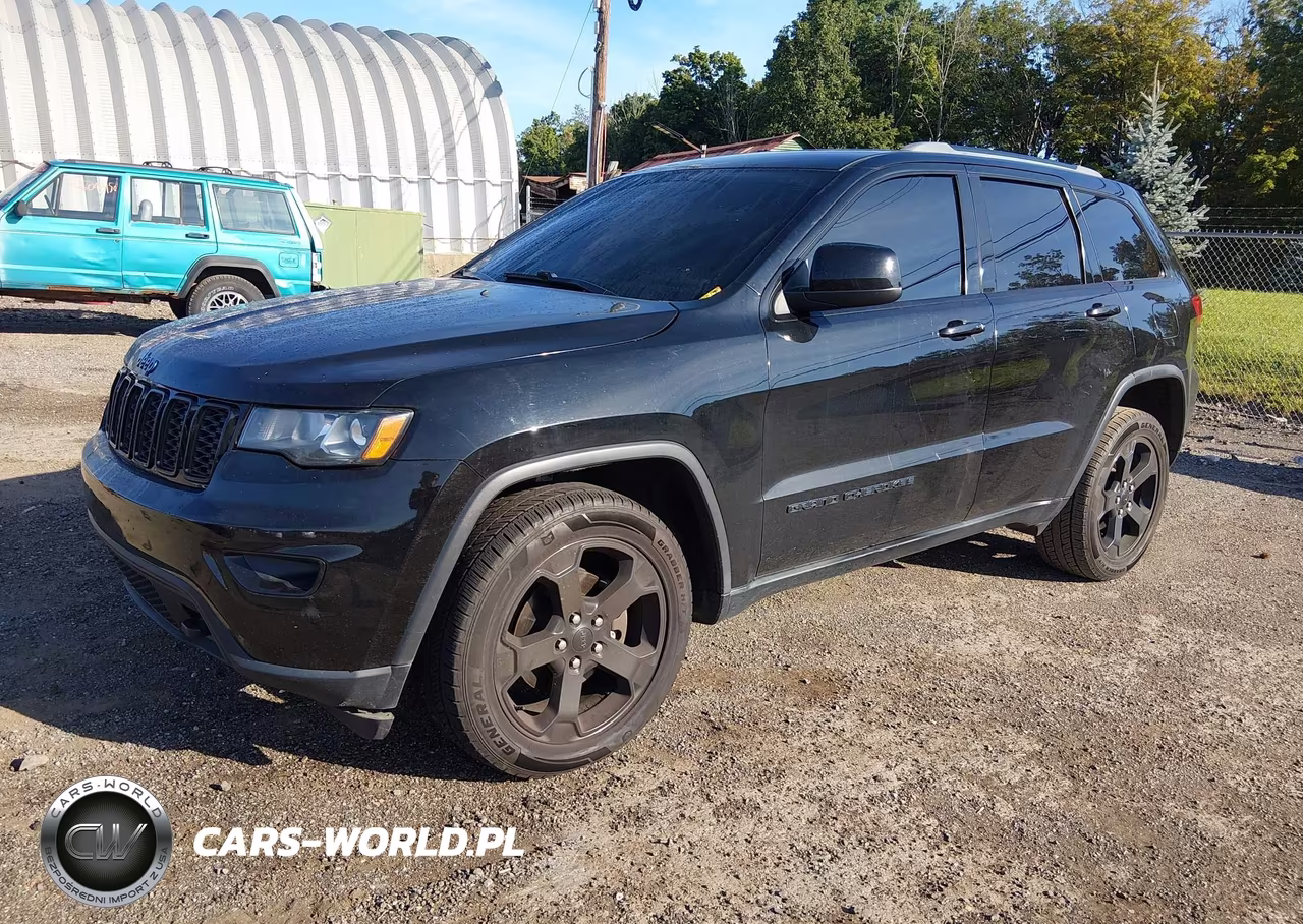 2018 Jeep Grand Cherokee Upland 4X4 VIN:1C4RJFAGXJC426619 - 2