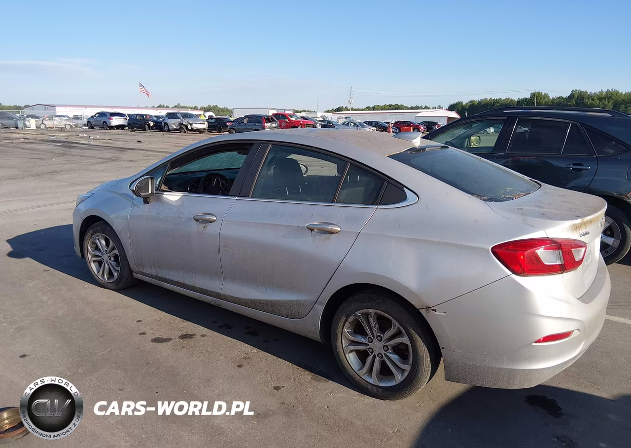 2019 Chevrolet Cruze Lt VIN:1G1BE5SM5K7144931 - 3