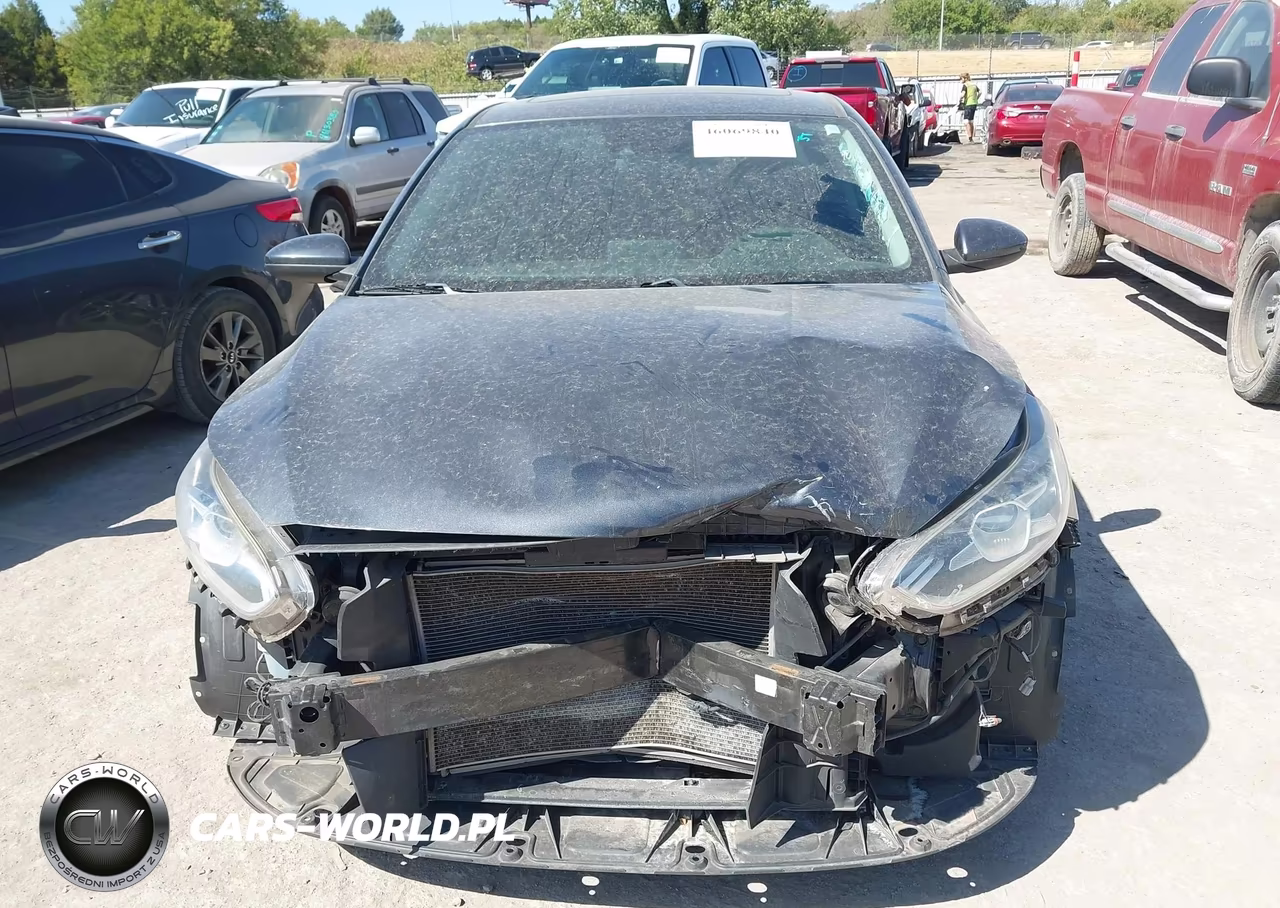 2019 Kia Forte S VIN:3KPF34AD2KE018116 - 12
