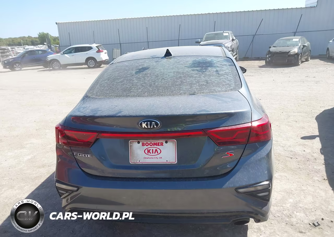 2019 Kia Forte S VIN:3KPF34AD2KE018116 - 16