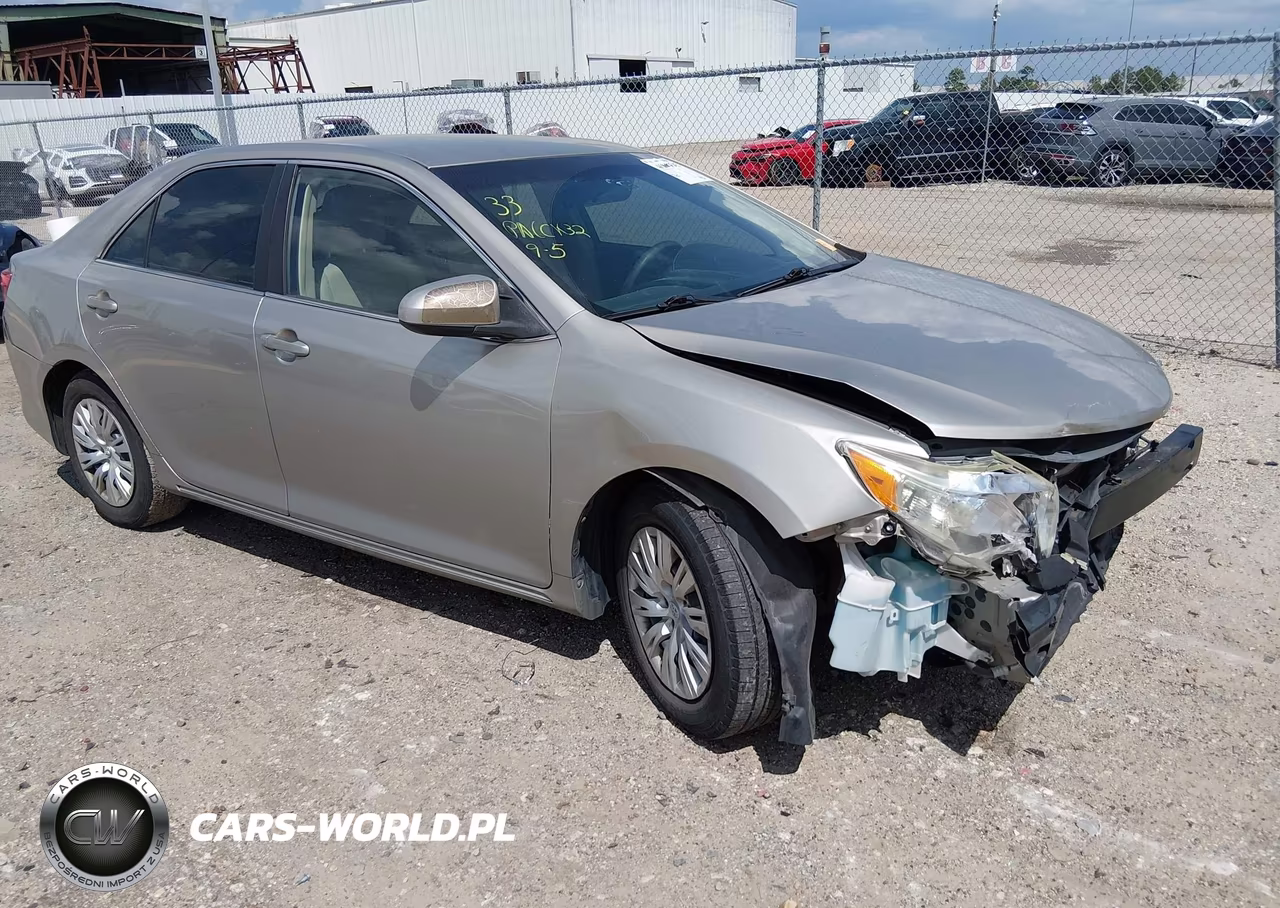 2014 Toyota Camry Le VIN:4T4BF1FK1ER337476 - 1