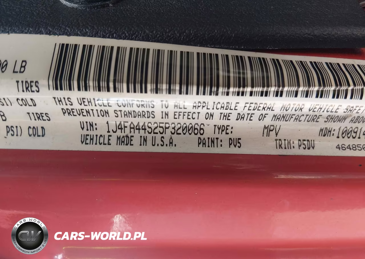 2005 Jeep Wrangler Unlimited VIN:1J4FA44S25P320066 - 9
