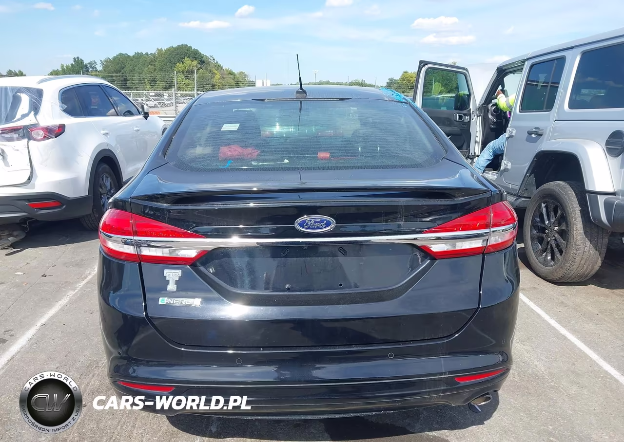 2017 Ford Fusion Energi Titanium VIN:3FA6P0SU5HR273569 - 15