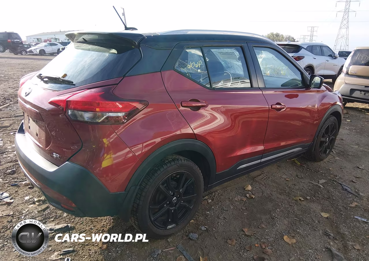 2019 Nissan Kicks Sr VIN:3N1CP5CU7KL480650 - 4