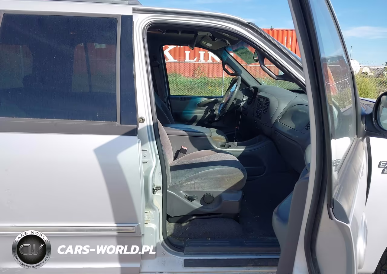 2002 Ford Expedition Xlt VIN:1FMPU16L02LA60383 - 5