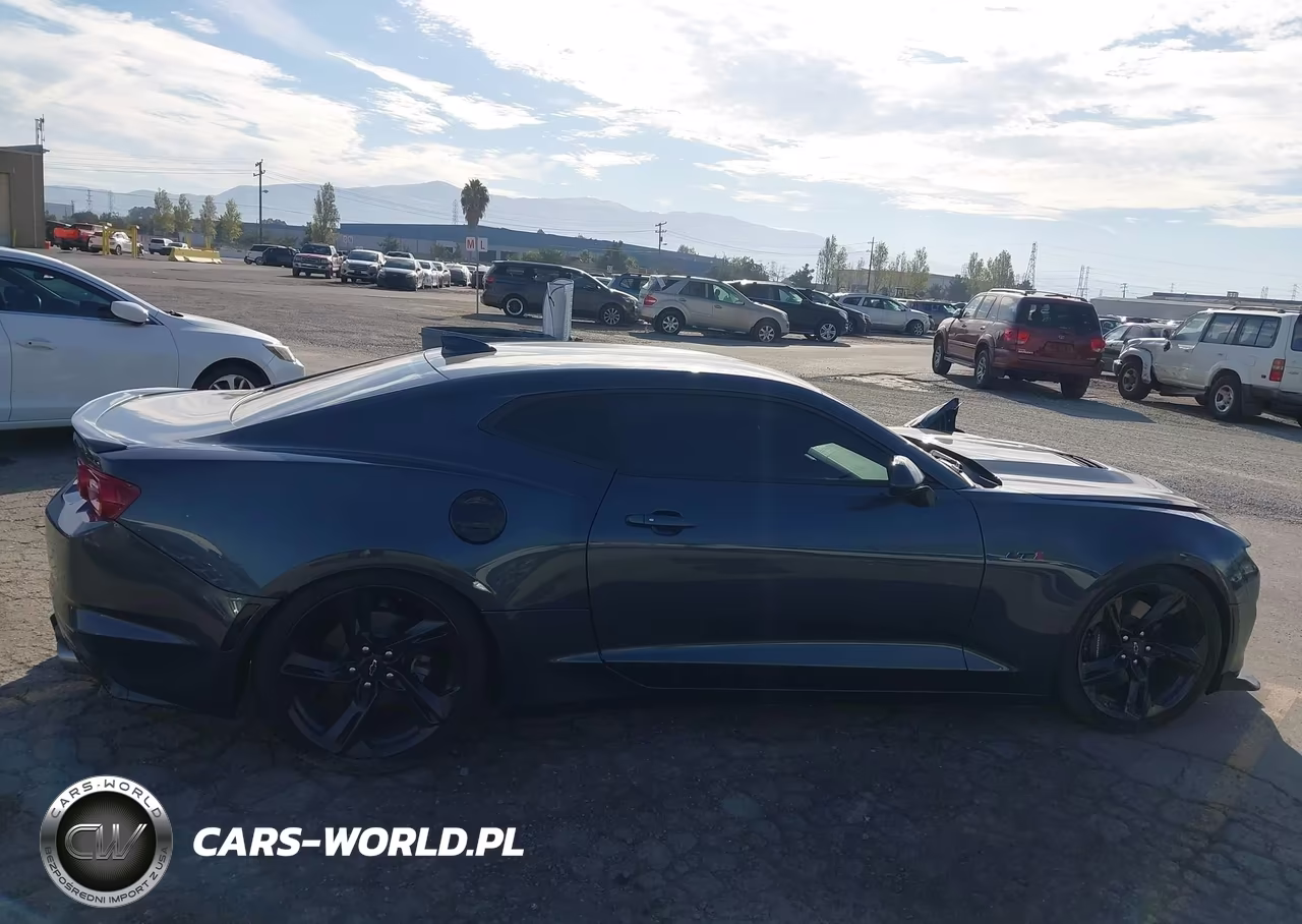 2021 Chevrolet Camaro VIN:1G1FE1R7XM0107542 - 13