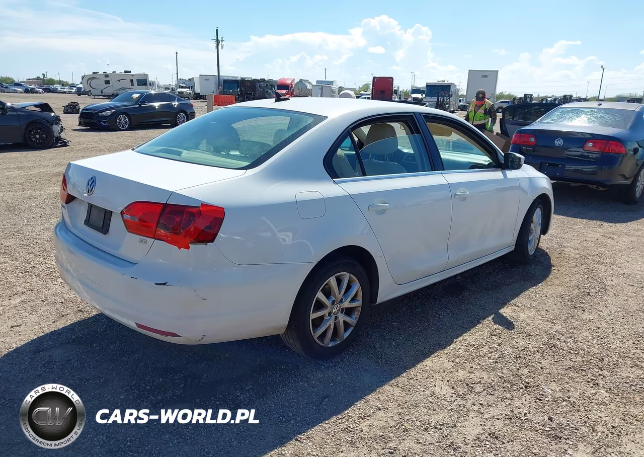2014 Volkswagen Jetta 1.8T Se VIN:3VWD17AJ8EM377949 - 4