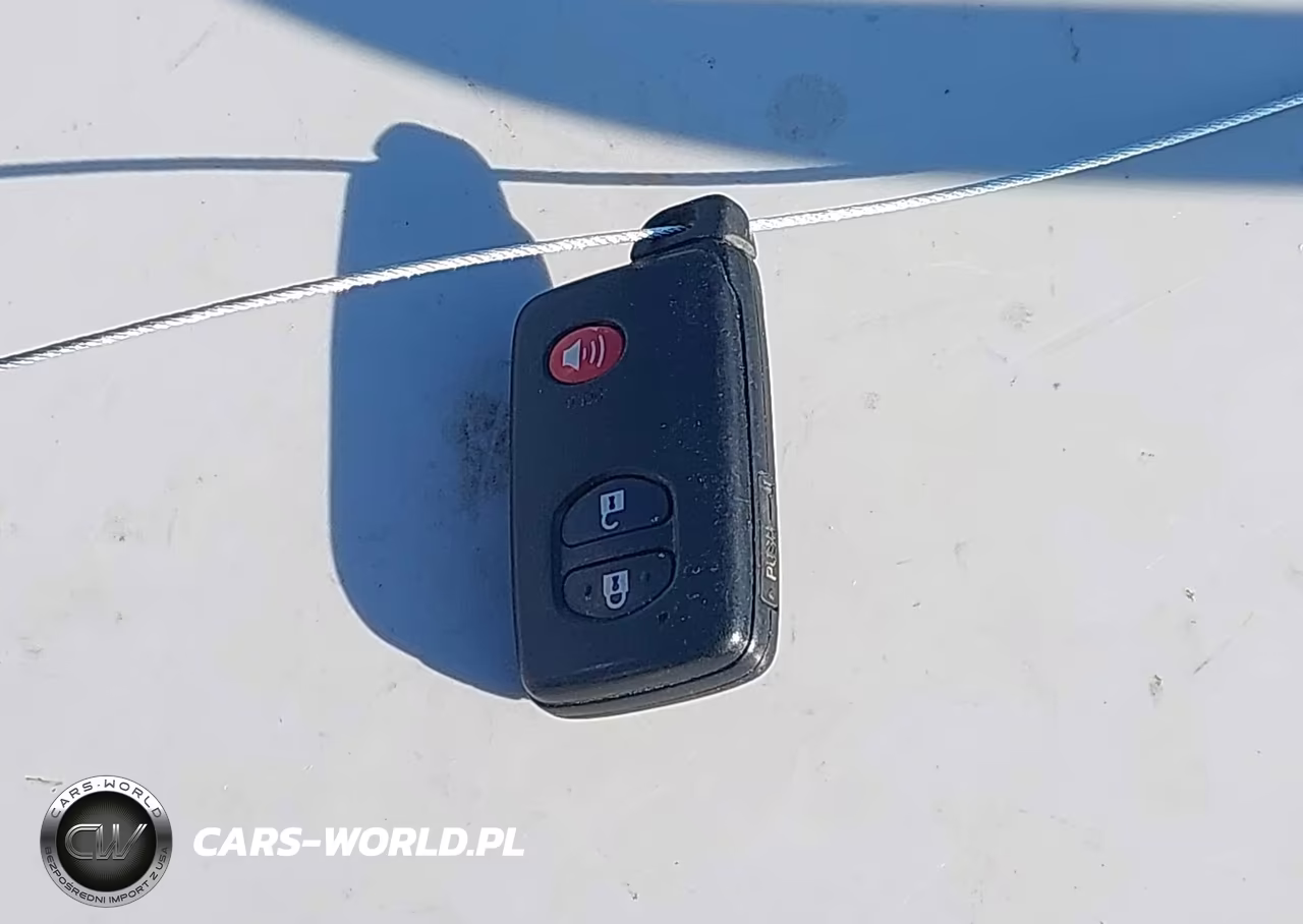 2012 Toyota Prius Two VIN:JTDKN3DU9C5413132 - 11