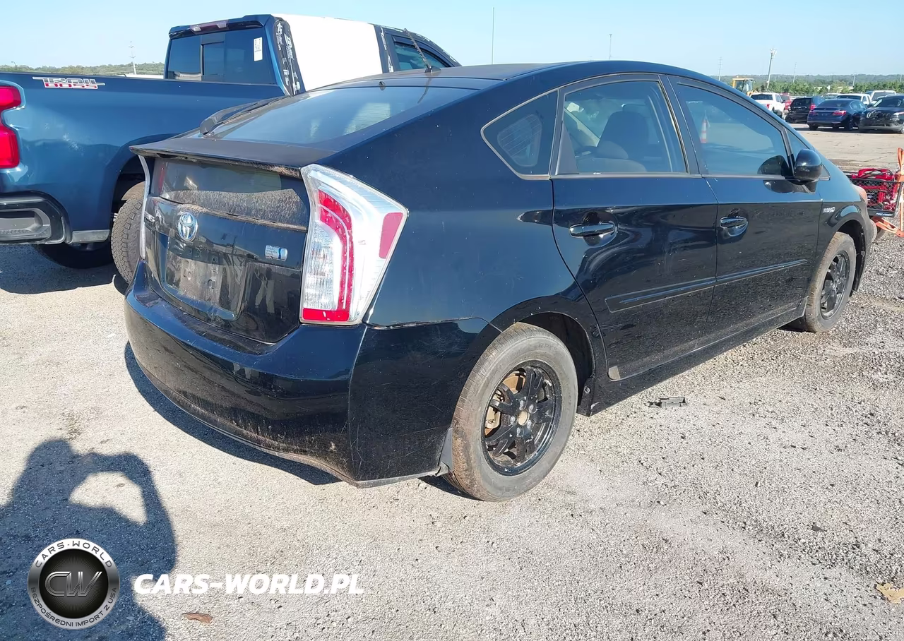 2012 Toyota Prius Two VIN:JTDKN3DU9C5413132 - 4
