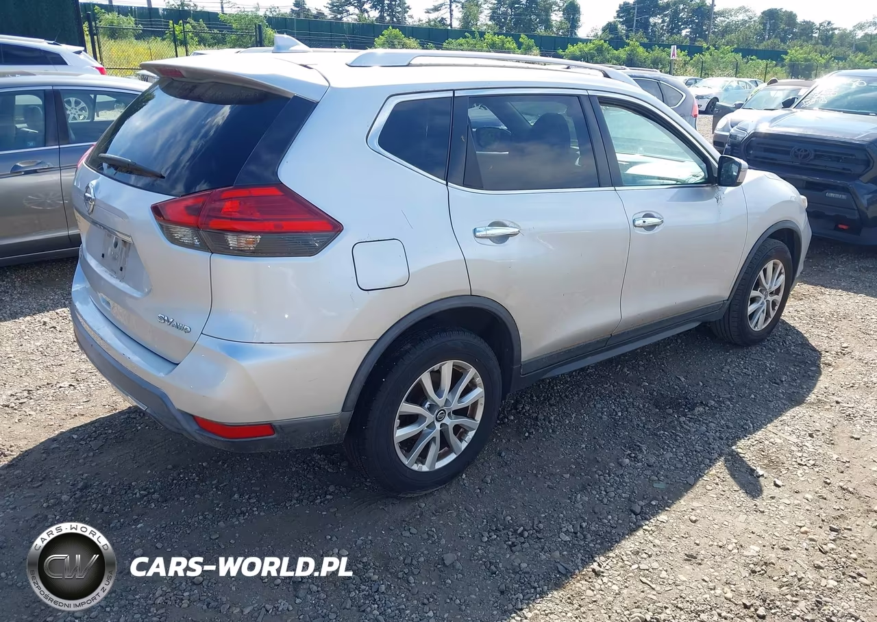 2017 Nissan Rogue Sv VIN:KNMAT2MV5HP577994 - 4