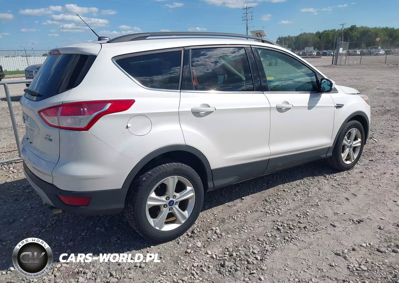 2015 Ford Escape Se VIN:1FMCU9GX8FUA60906 - 4