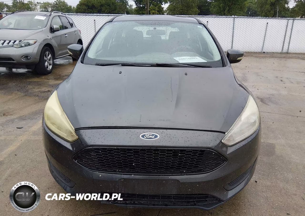 2016 Ford Focus Se VIN:1FADP3K25GL345083 - 4