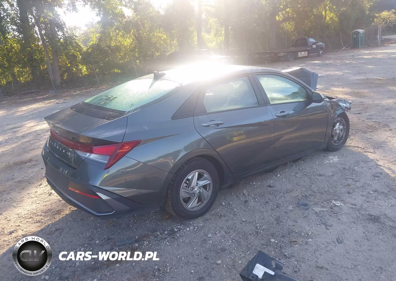 2025 Hyundai Elantra Se VIN:KMHLL4DG5SU980643 - 4