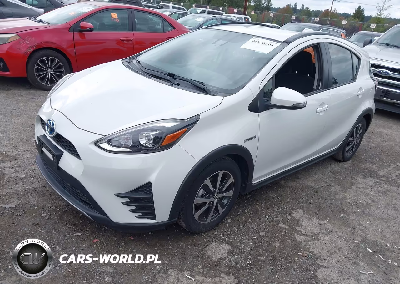 2018 Toyota Prius C Two VIN:JTDKDTB30J1615939 - 2