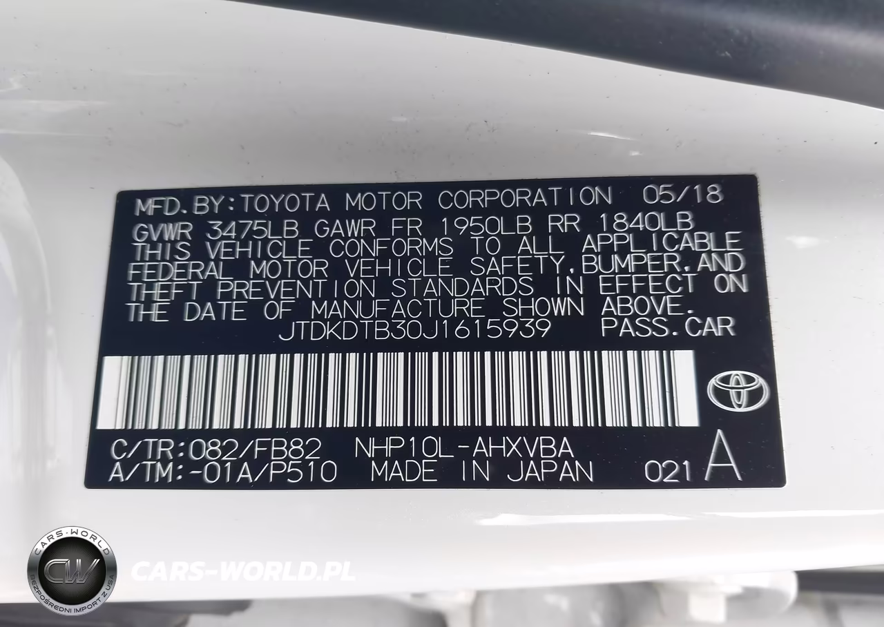2018 Toyota Prius C Two VIN:JTDKDTB30J1615939 - 9