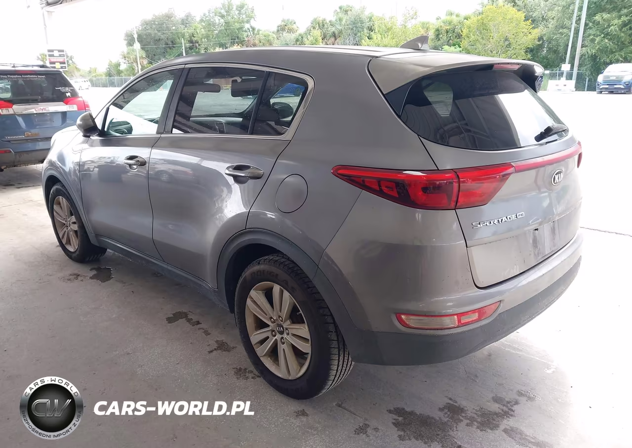 2018 Kia Sportage Lx VIN:KNDPM3AC7J7447267 - 3