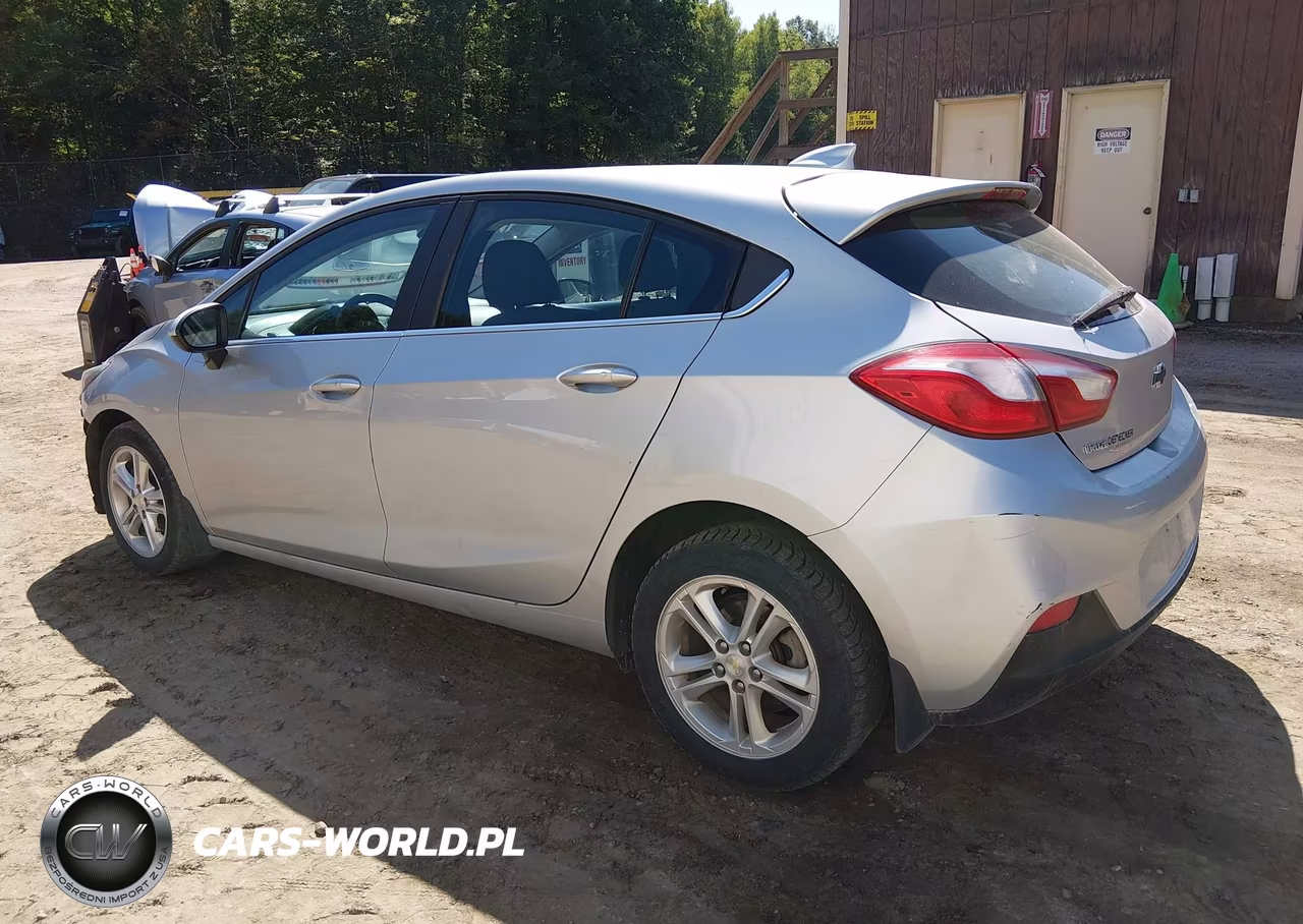 2018 Chevrolet Cruze Lt Auto VIN:3G1BE6SM3JS653261 - 3