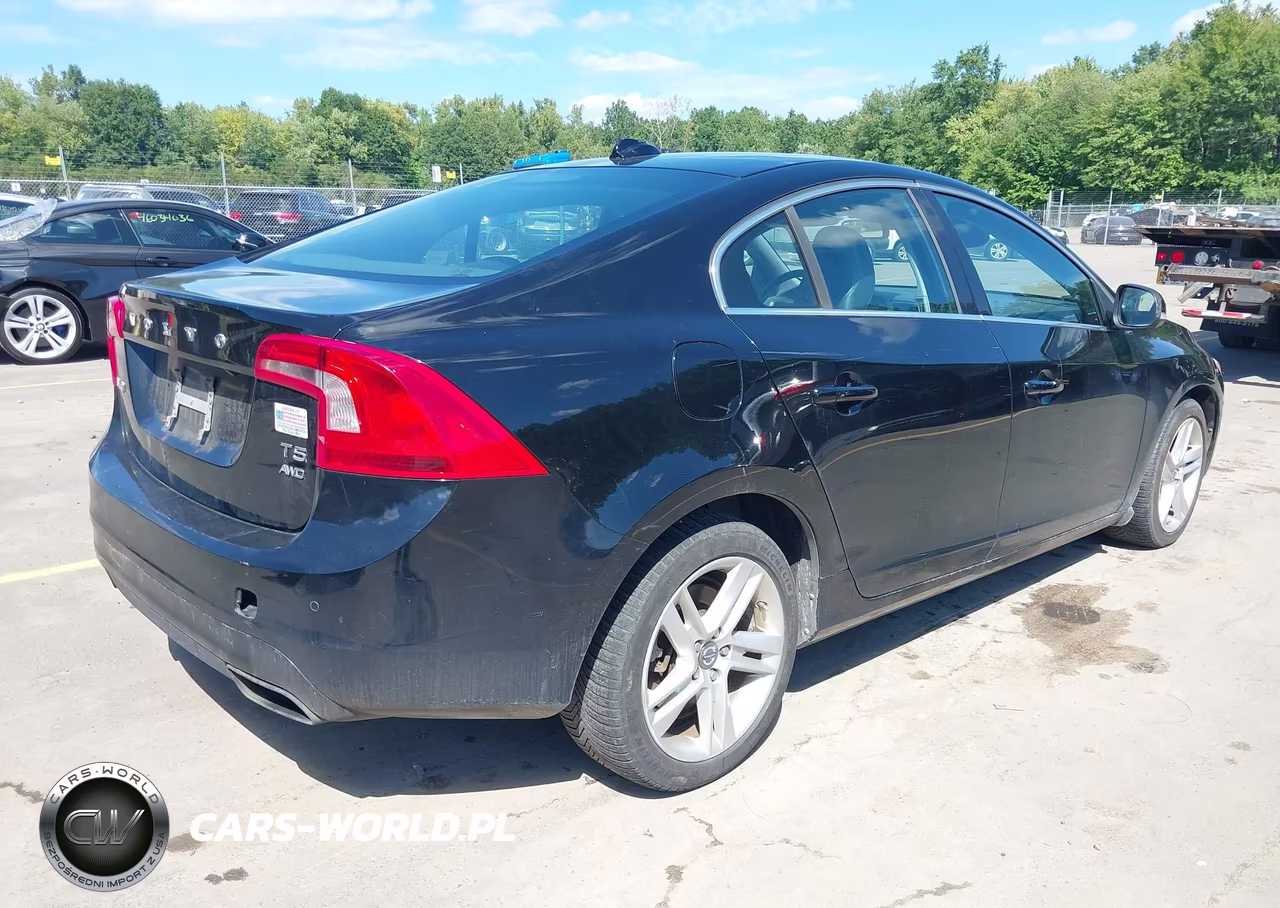2015 Volvo S60 T5 Premier Plus VIN:YV1612TC1F1309904 - 4