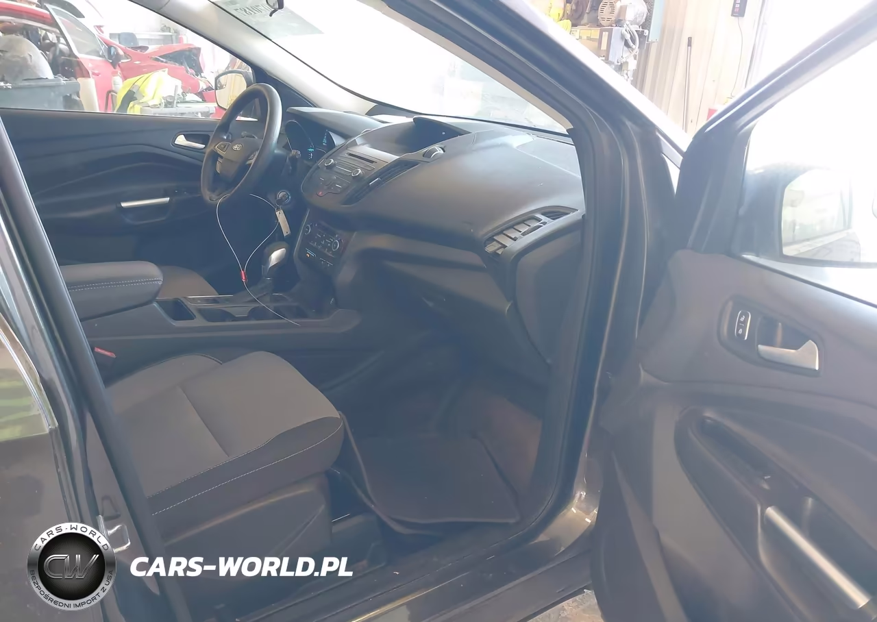 2018 Ford Escape Se VIN:1FMCU9GD9JUC86502 - 5