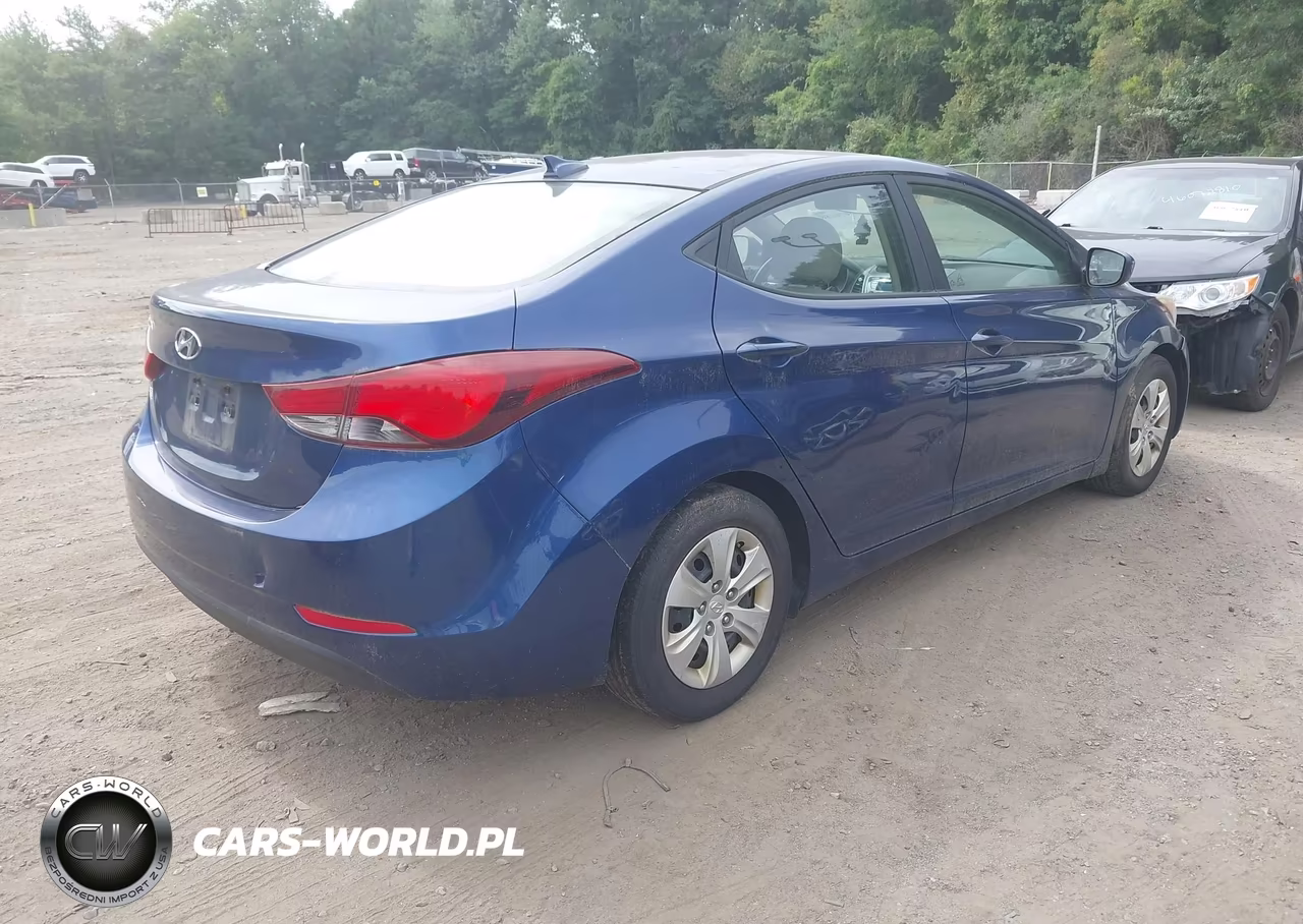 2016 Hyundai Elantra Se VIN:5NPDH4AE6GH788260 - 4
