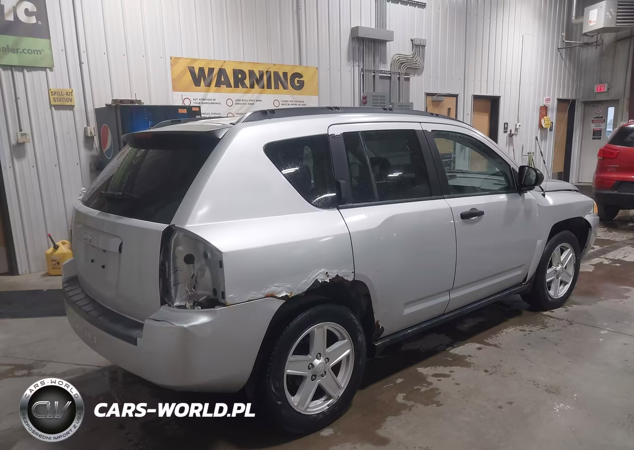 2007 Jeep Compass Sport VIN:1J8FF47W07D204013 - 4