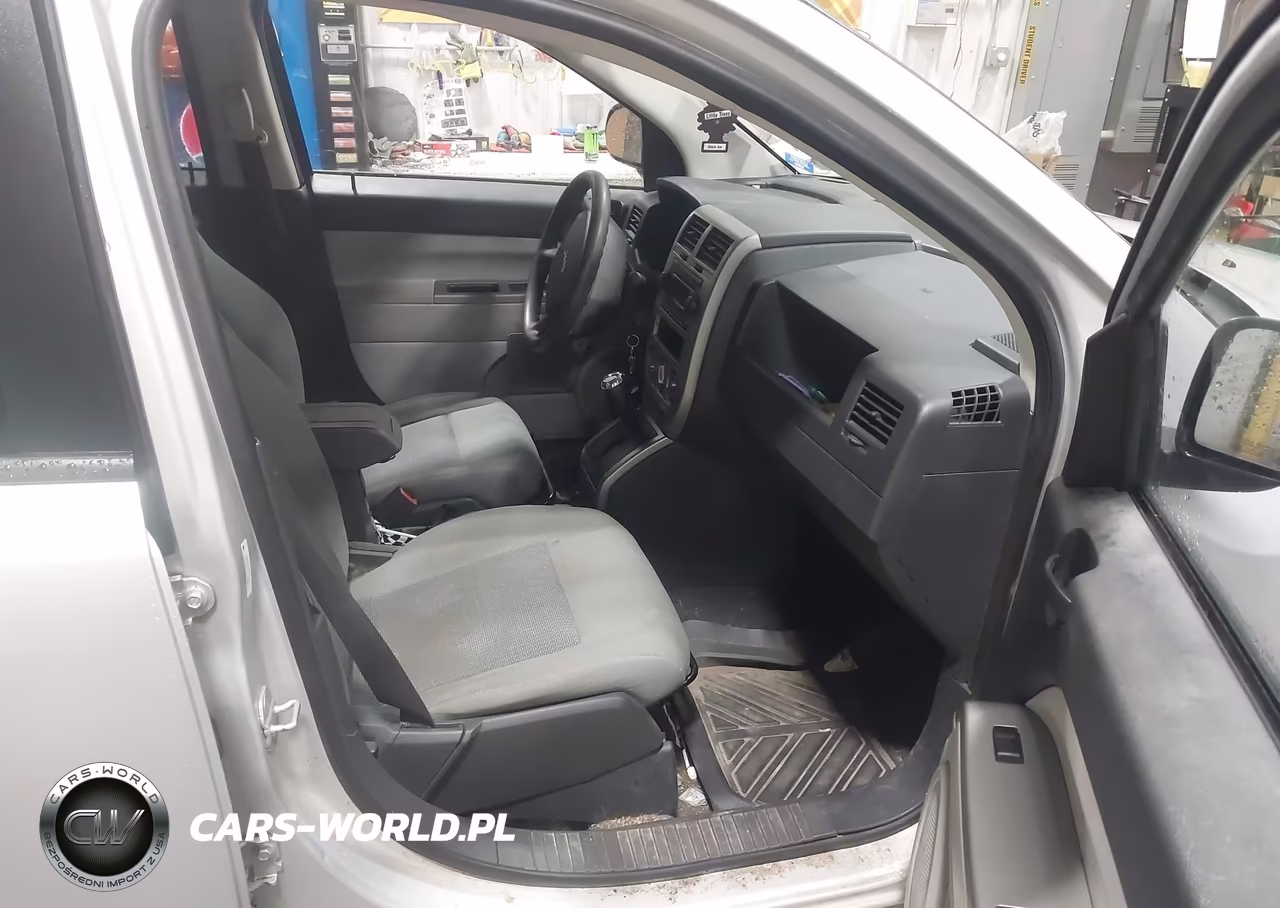 2007 Jeep Compass Sport VIN:1J8FF47W07D204013 - 5