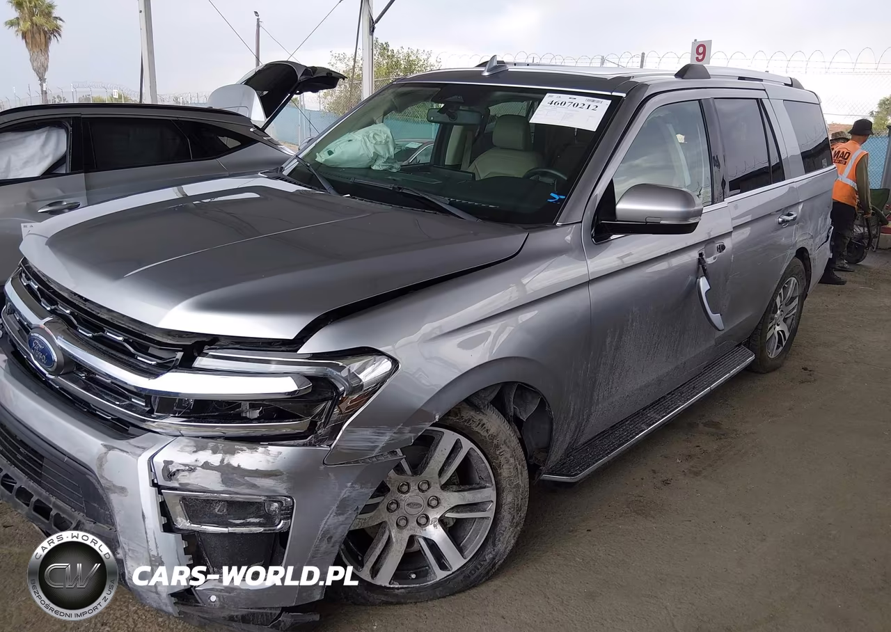 2023 Ford Expedition Limited VIN:1FMJU2A86PEA07486 - 13