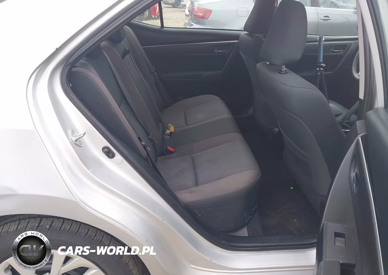 2018 Toyota Corolla Le VIN:2T1BURHEXJC117349 - 8