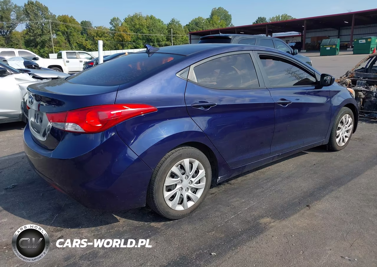 2012 Hyundai Elantra Gls VIN:5NPDH4AE8CH136668 - 4
