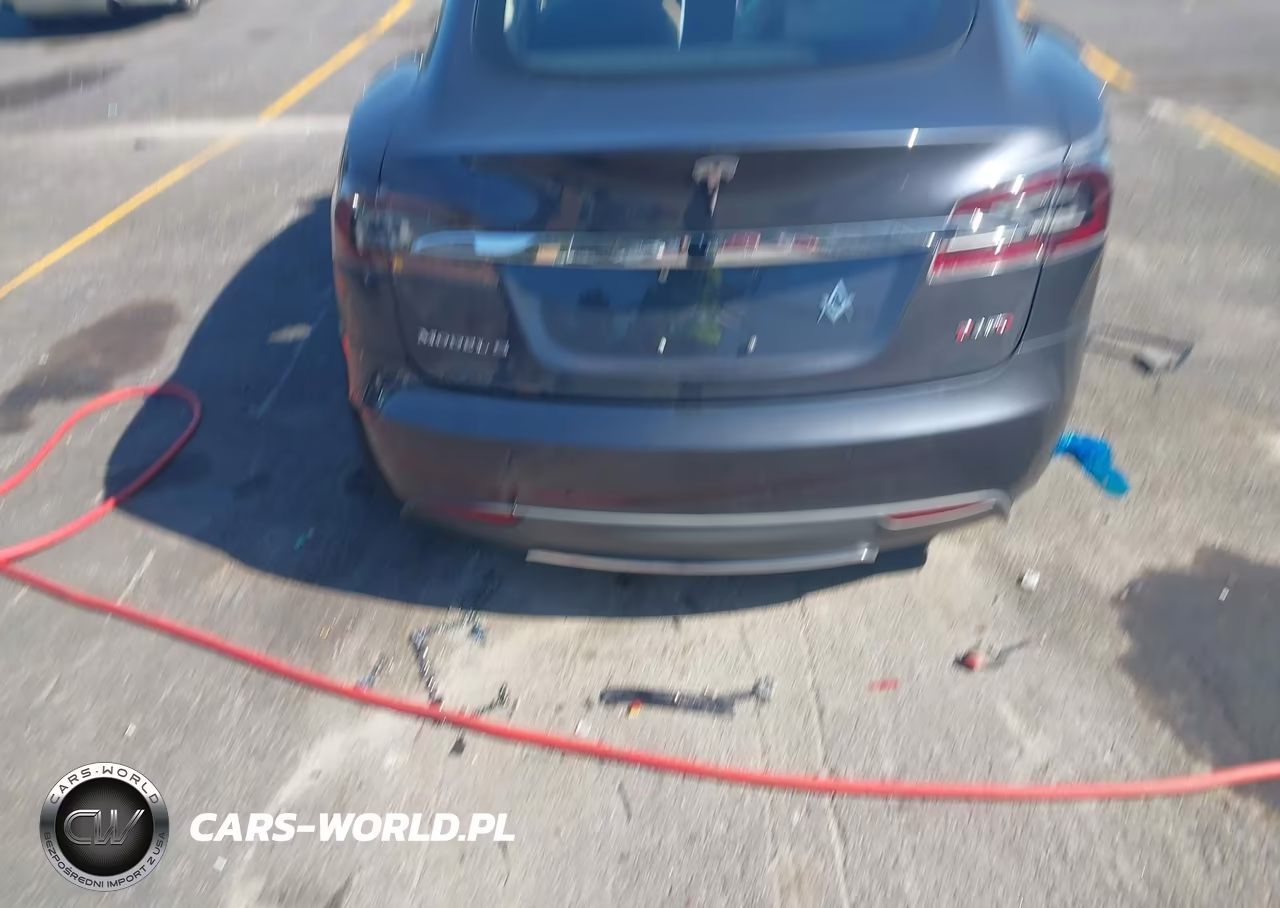 2015 Tesla Model S 70D-85D-P85D VIN:5YJSA1H20FFP79587 - 15
