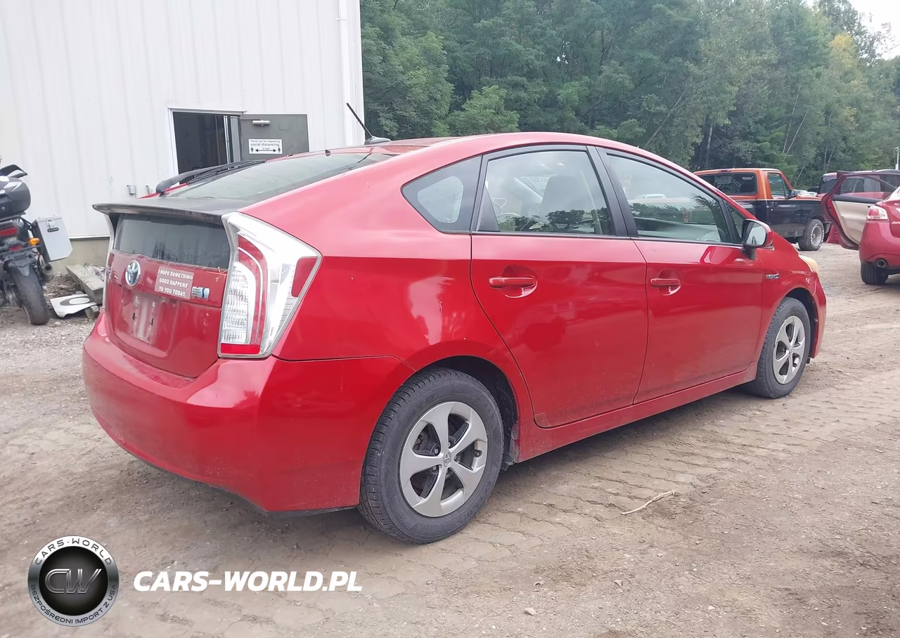 2012 Toyota Prius Three VIN:JTDKN3DU8C5465853 - 4