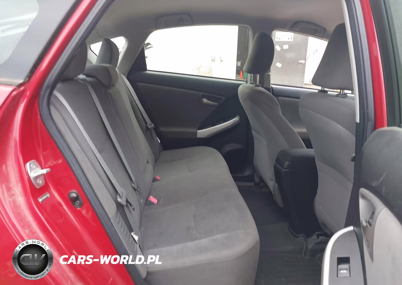 2012 Toyota Prius Three VIN:JTDKN3DU8C5465853 - 8