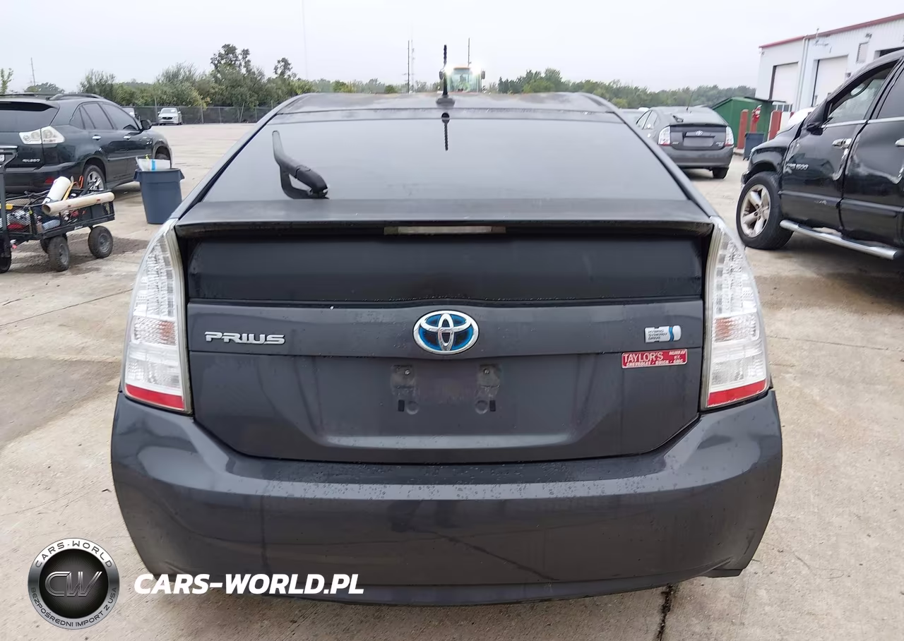 2011 Toyota Prius Three VIN:JTDKN3DUXB5306542 - 15