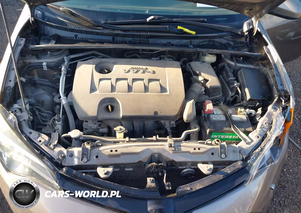 2018 Toyota Corolla Le VIN:5YFBURHE7JP776330 - 10