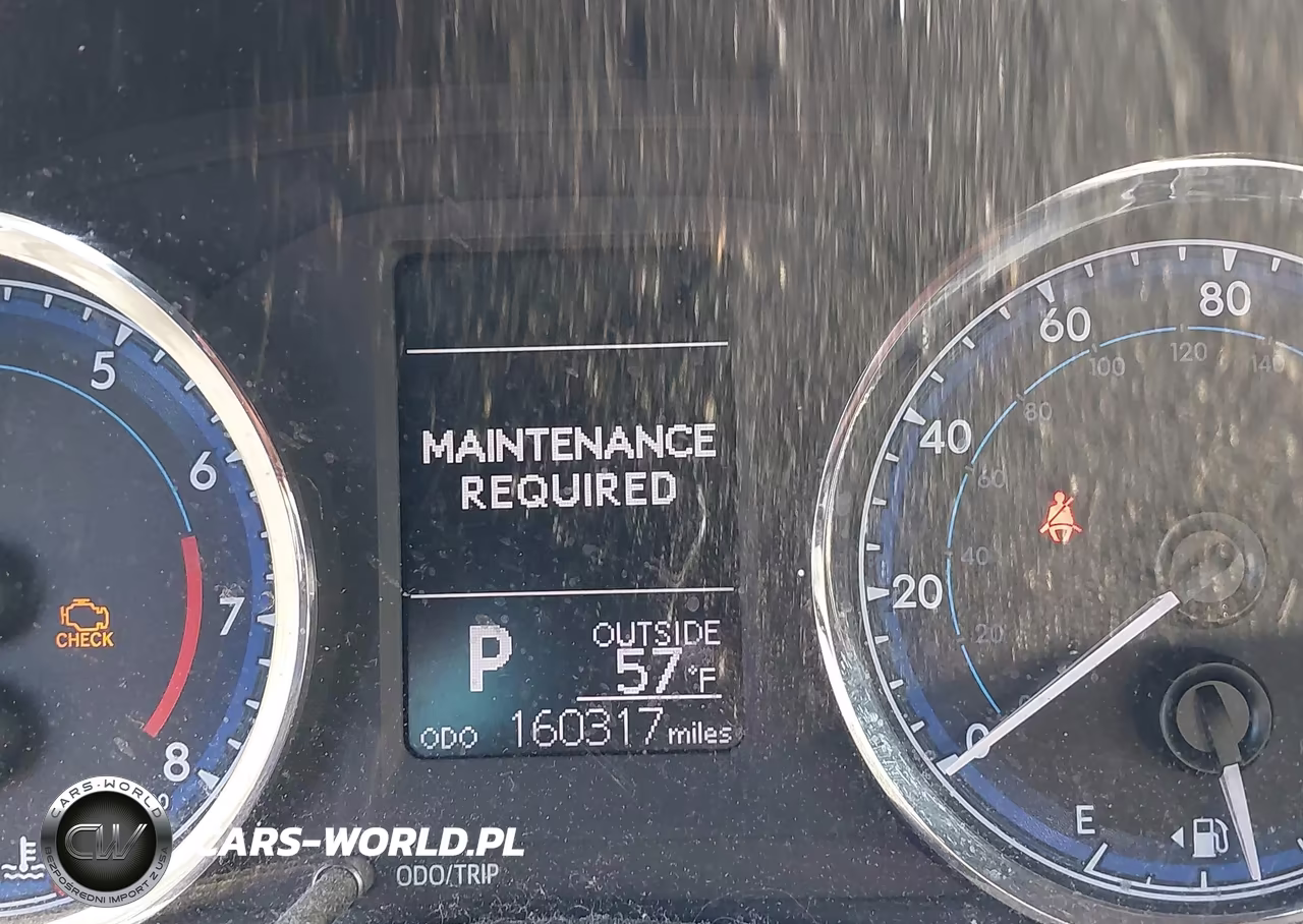 2018 Toyota Corolla Le VIN:5YFBURHE7JP776330 - 15