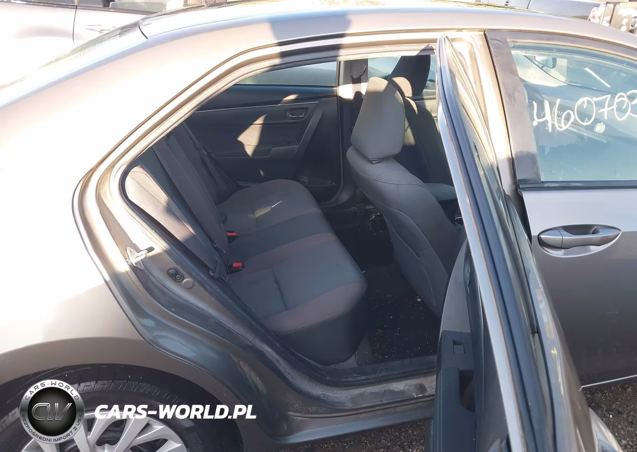2018 Toyota Corolla Le VIN:5YFBURHE7JP776330 - 8