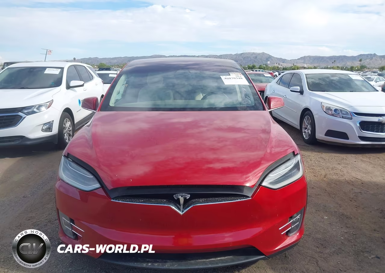 2017 Tesla Model X VIN:5YJXCAE21HF064194 - 11