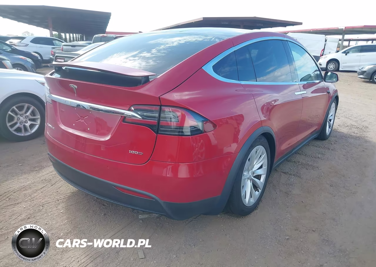 2017 Tesla Model X VIN:5YJXCAE21HF064194 - 4