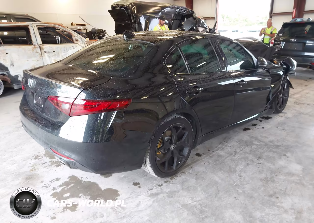 2021 Alfa Romeo Giulia Ti Awd VIN:ZARFANBN5M7644416 - 4