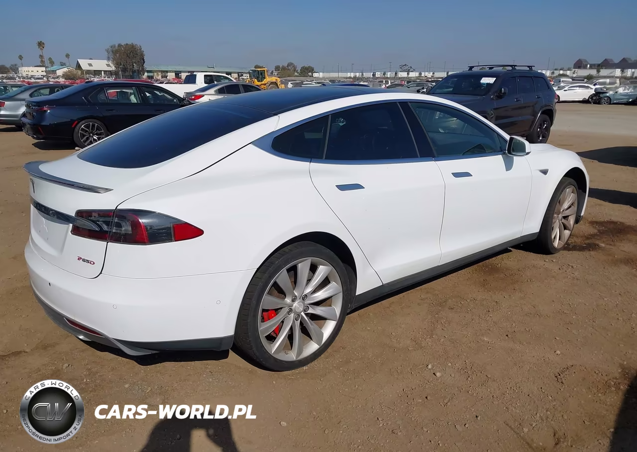 2015 Tesla Model S 70D-85D-P85D VIN:5YJSA1H28FFP78218 - 4