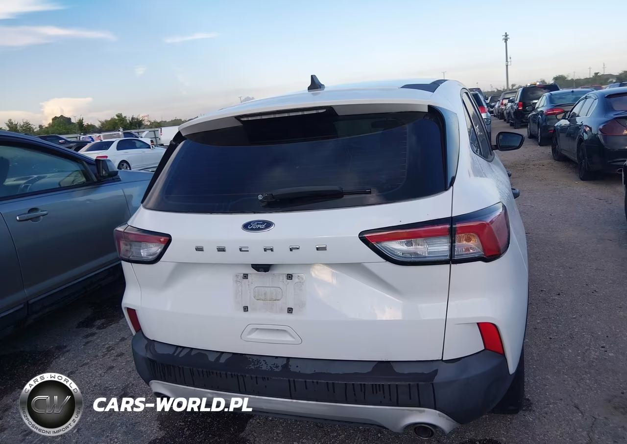 2021 Ford Escape S VIN:1FMCU0F6XMUA45809 - 16
