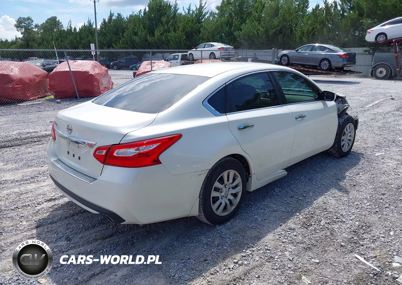 2016 Nissan Altima 2.5 S VIN:1N4AL3AP0GC280672 - 4